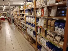 454-biocoop-au-ptit-bionheur-rive-de-gier-magasin-bio-farine-riz-pate-feculent-commerce-equitable.webp