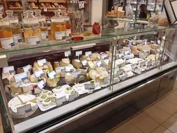 454-biocoop-au-ptit-bionheur-rive-de-gier-magasin-bio-fromage-local-coupe-service-traditionnel.webp